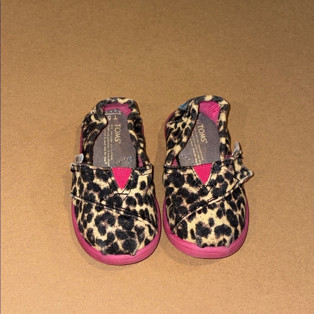 Toms Pink and Black Moccasins with Leopard Print for infants